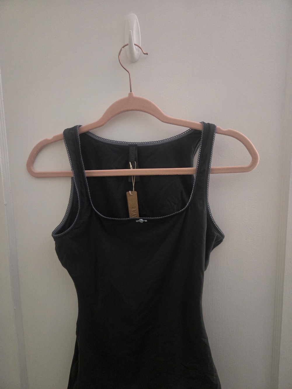 SKIMS Black Scoop Neck Tank Top
